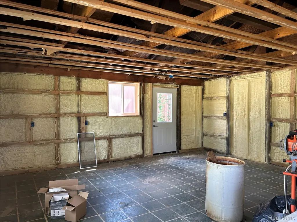 16465 Almont Berlin Township MI 48002