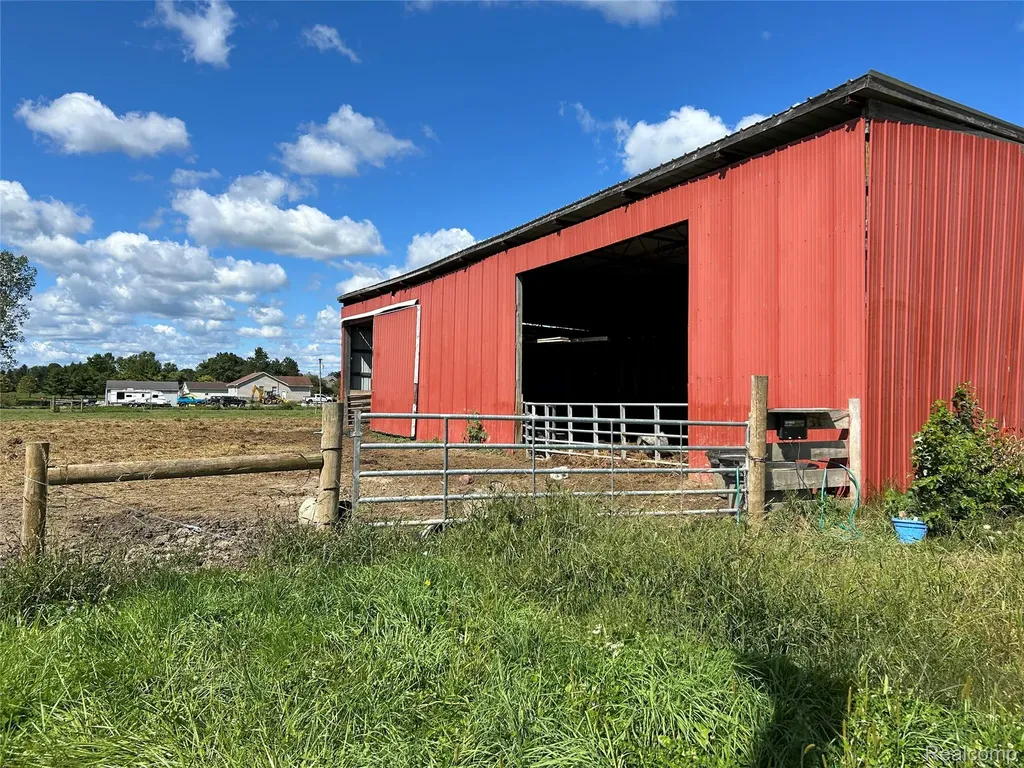 16465 Almont Berlin Township MI 48002
