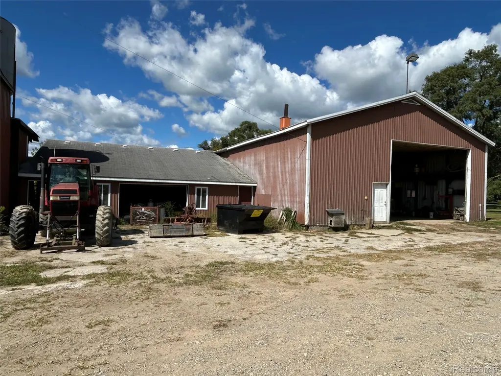 16465 Almont Berlin Township MI 48002