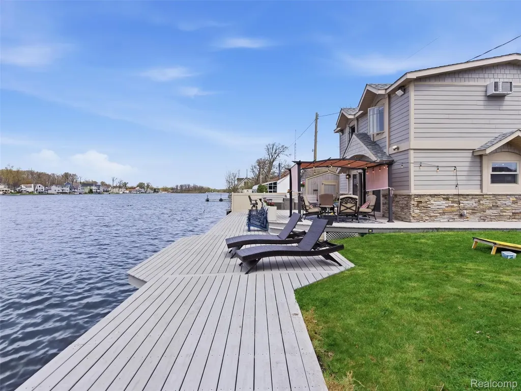 16342 Stages Island Argentine Township MI 48451