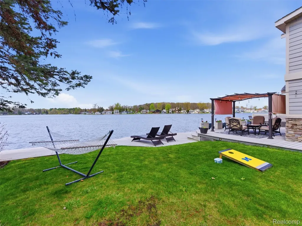 16342 Stages Island Argentine Township MI 48451