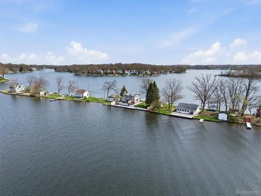 16342 Stages Island Argentine Township MI 48451