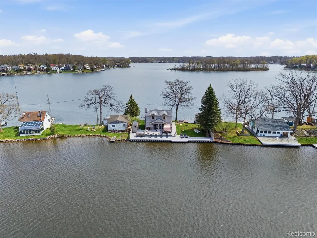 16342 Stages Island Argentine Township MI 48451
