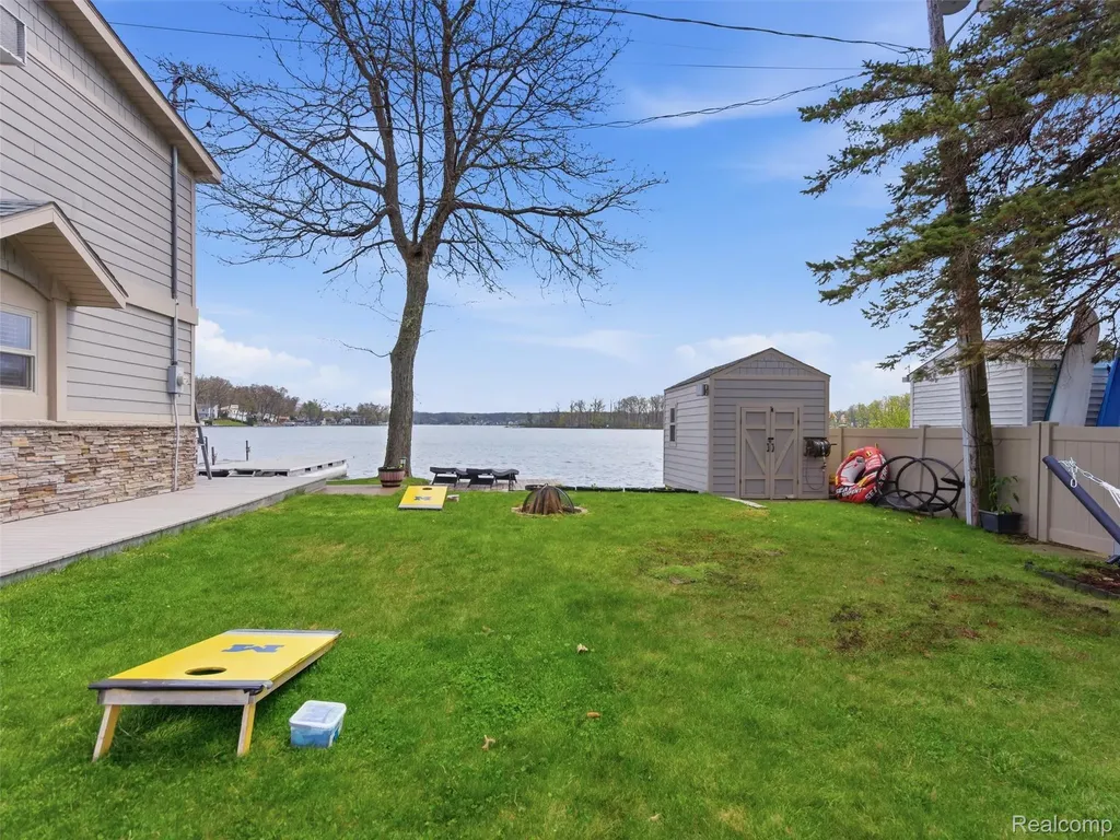 16342 Stages Island Argentine Township MI 48451