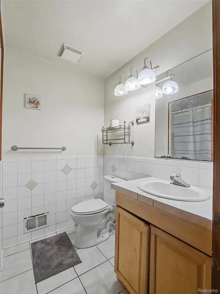 13979 Biscayne Drive Sterling Heights City MI 48313