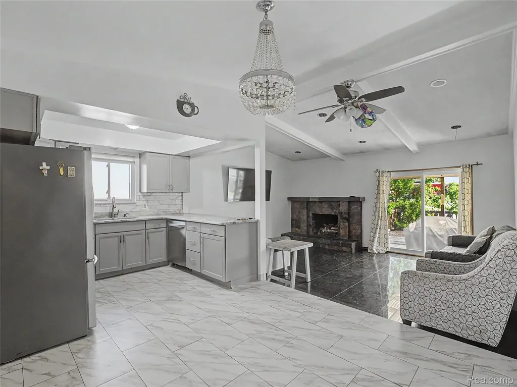 13979 Biscayne Drive Sterling Heights City MI 48313