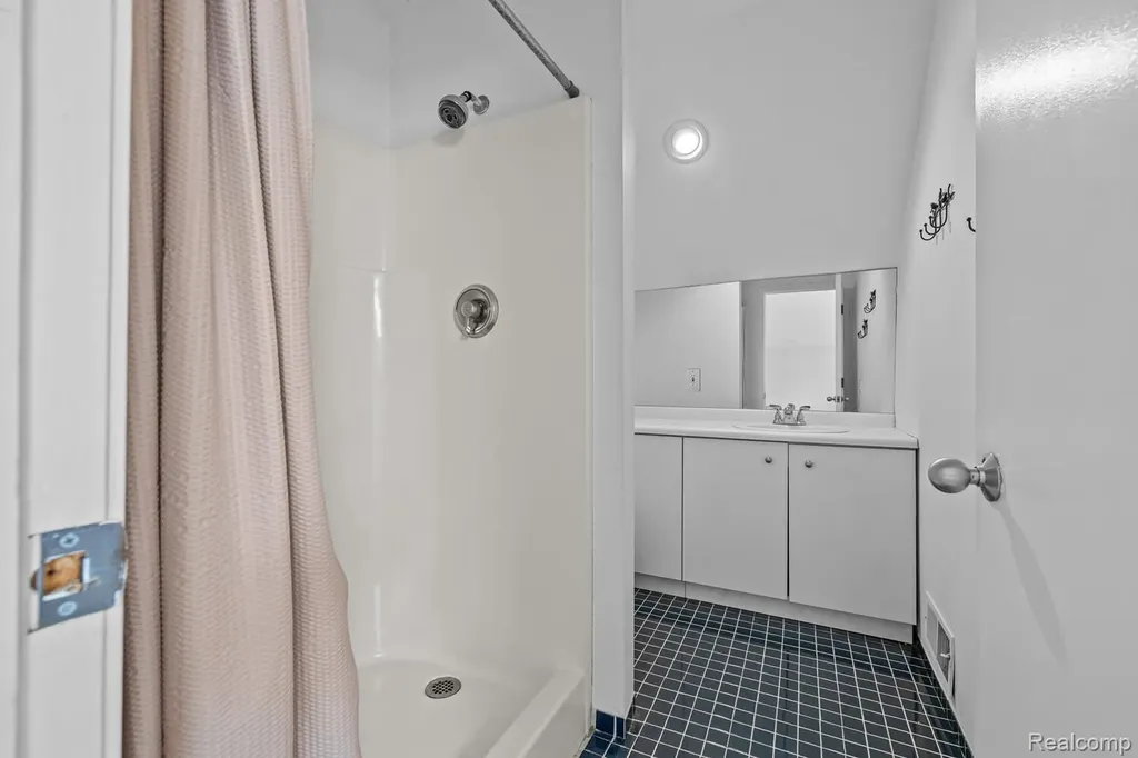 10785 Oxbow Lakeshore Drive White Lake Charter Township MI 48386