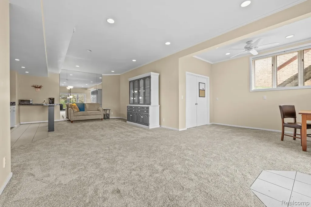 10785 Oxbow Lakeshore Drive White Lake Charter Township MI 48386