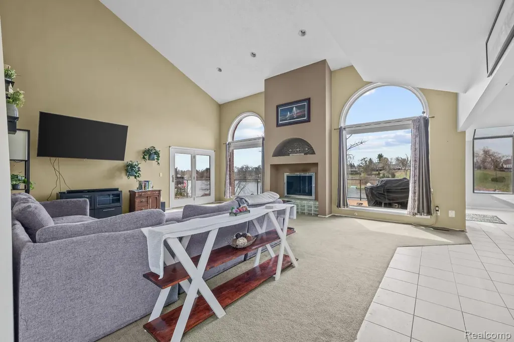 10785 Oxbow Lakeshore Drive White Lake Charter Township MI 48386