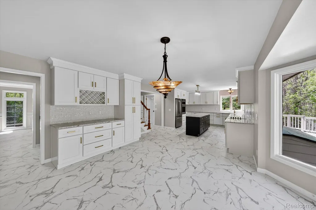 22293 Brockshire Street Novi City MI 48375