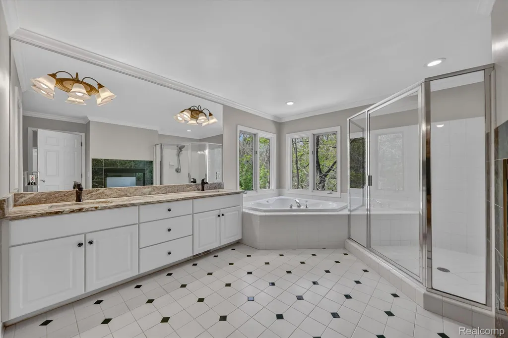 22293 Brockshire Street Novi City MI 48375