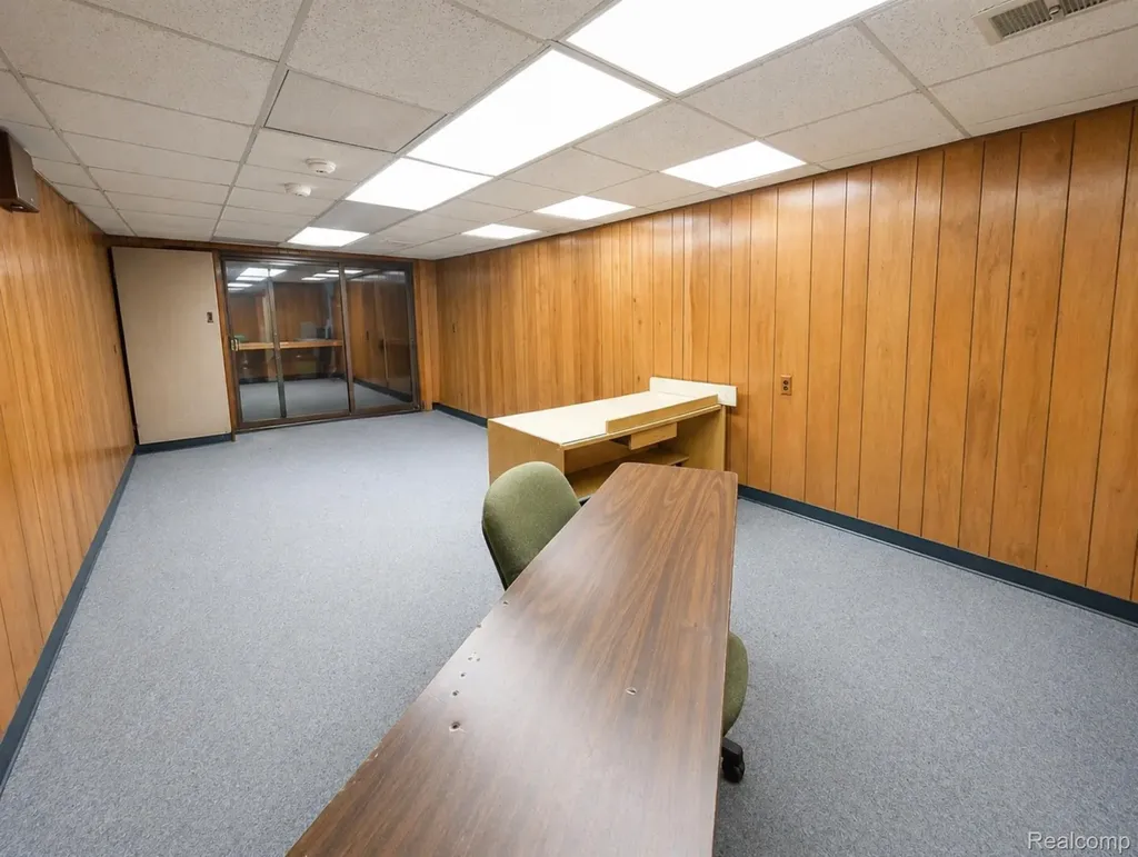 16012 Moross Road Detroit City MI 48205
