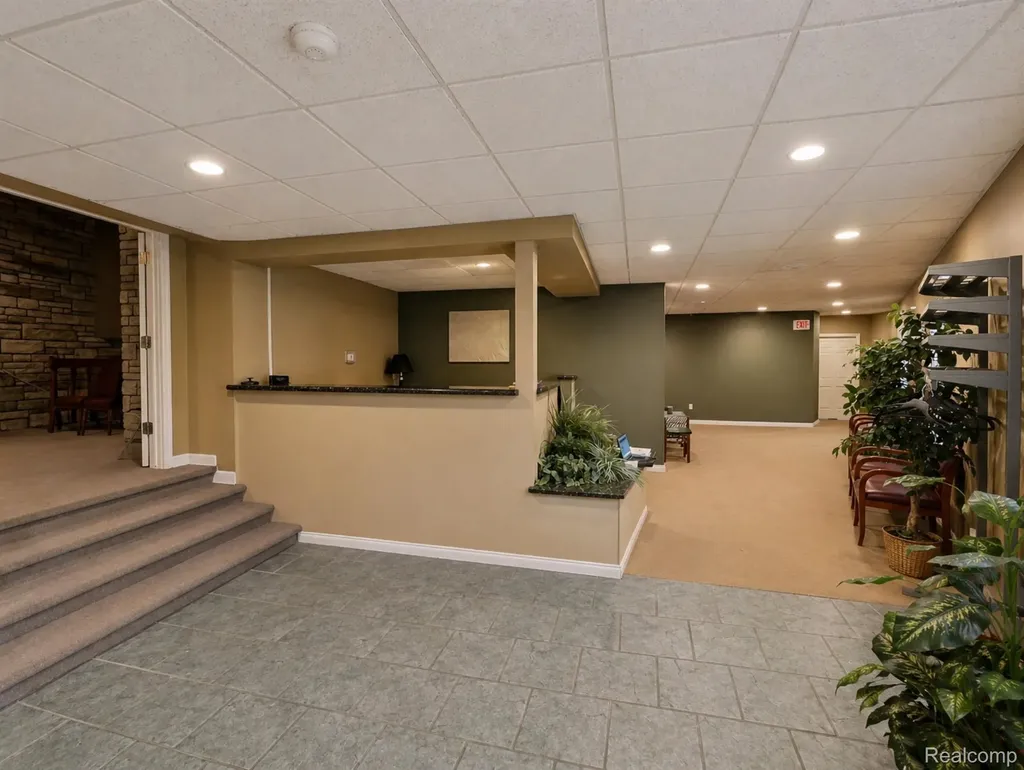 16012 Moross Road Detroit City MI 48205