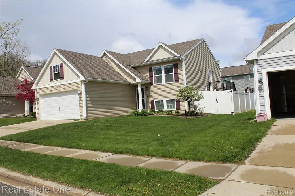8662 Pinnebog River Drive Handy Township MI 48836
