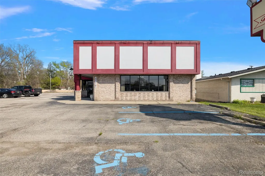 37116 S Groesbeck Highway Clinton Charter Township MI 48036