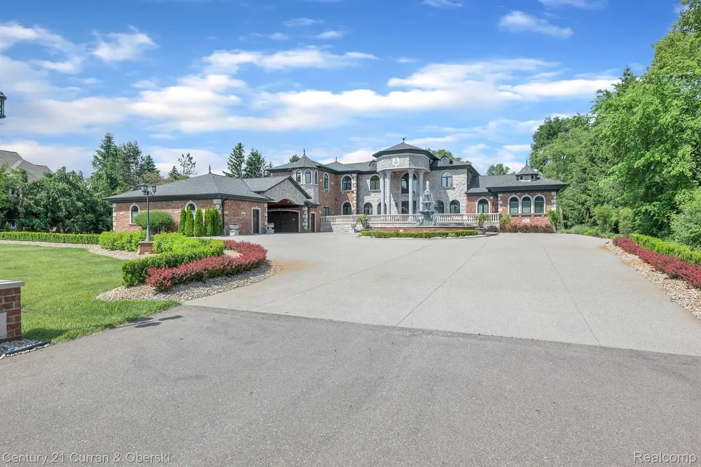 17965 Beck Road Northville Township MI 48168