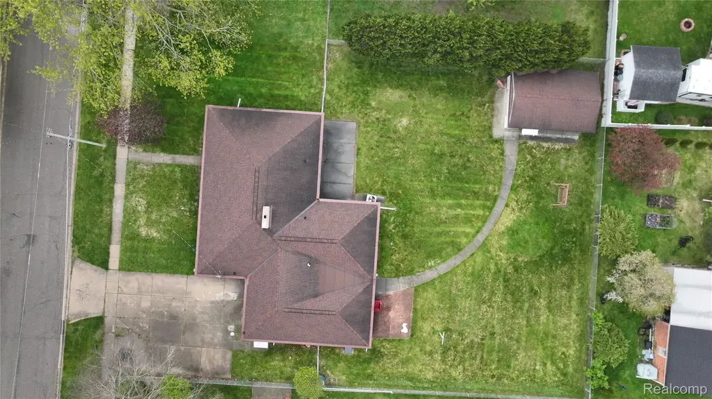 225 E Park Avenue Flushing City MI 48433