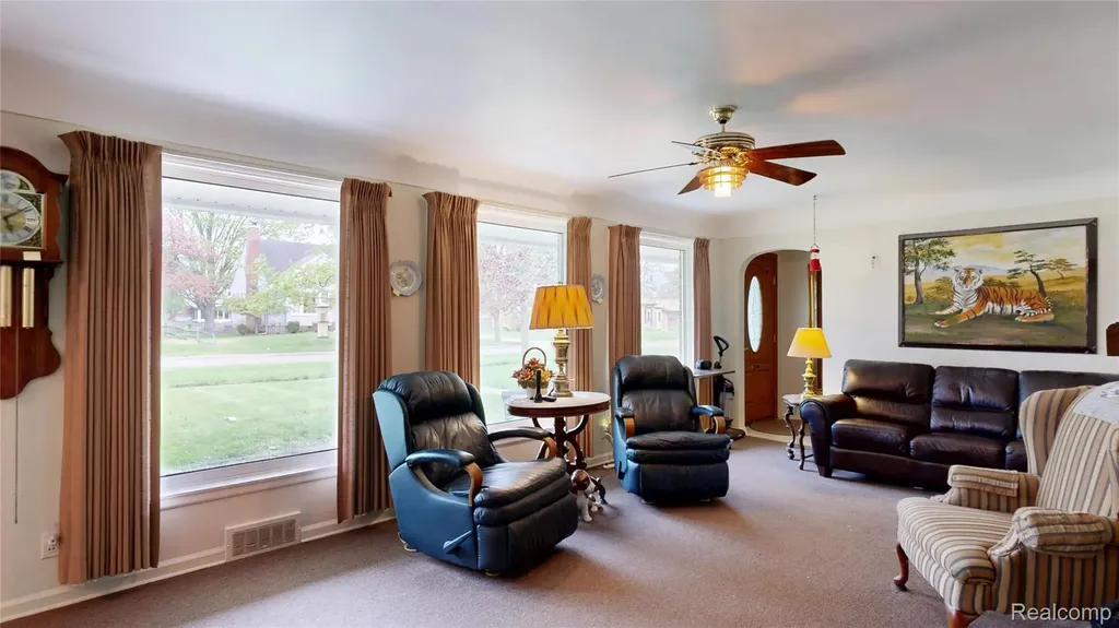 225 E Park Avenue Flushing City MI 48433