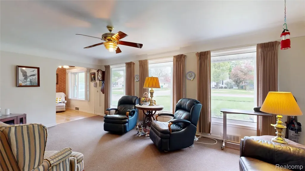 225 E Park Avenue Flushing City MI 48433