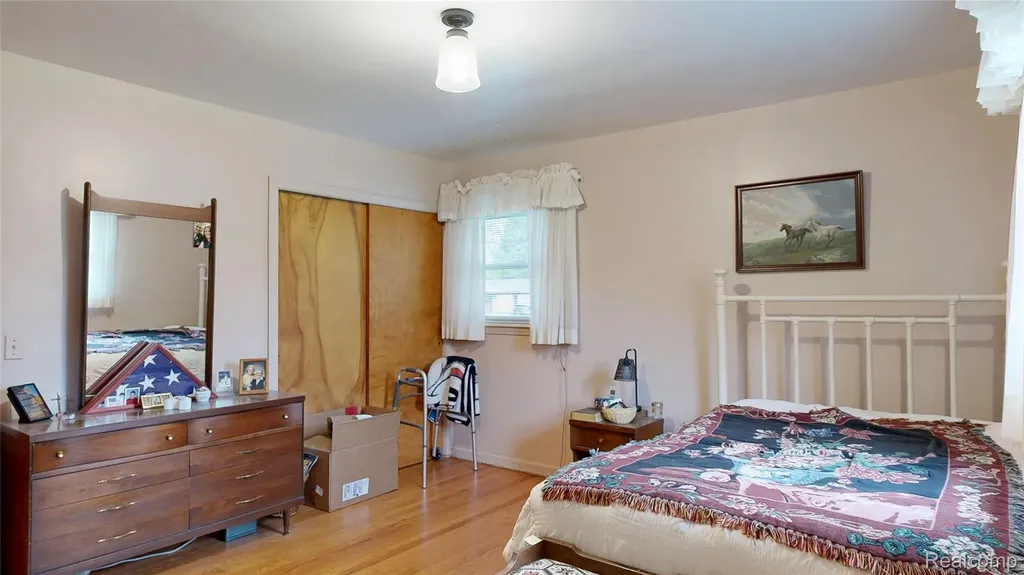 225 E Park Avenue Flushing City MI 48433