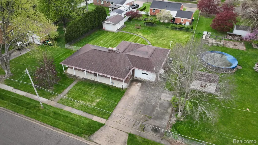 225 E Park Avenue Flushing City MI 48433