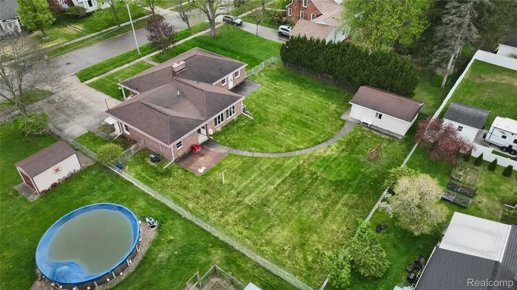 225 E Park Avenue Flushing City MI 48433