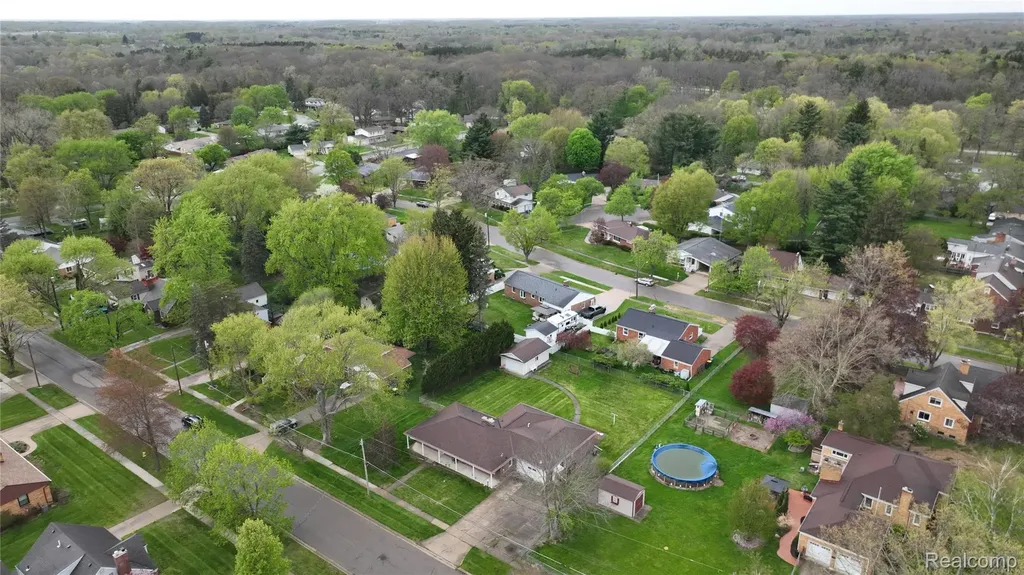 225 E Park Avenue Flushing City MI 48433