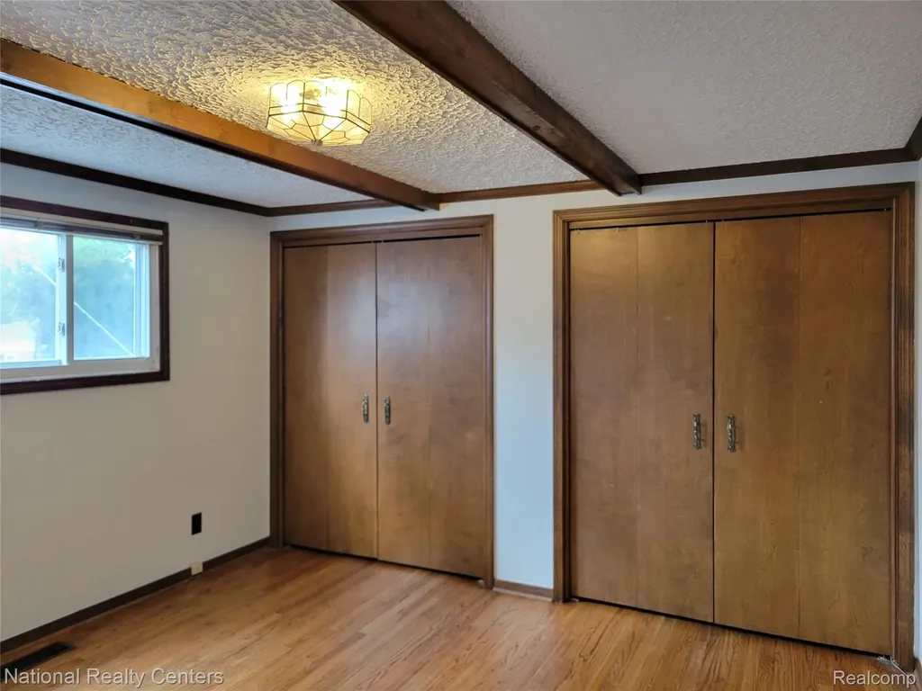 8831 Sioux Redford Charter Township MI 48239
