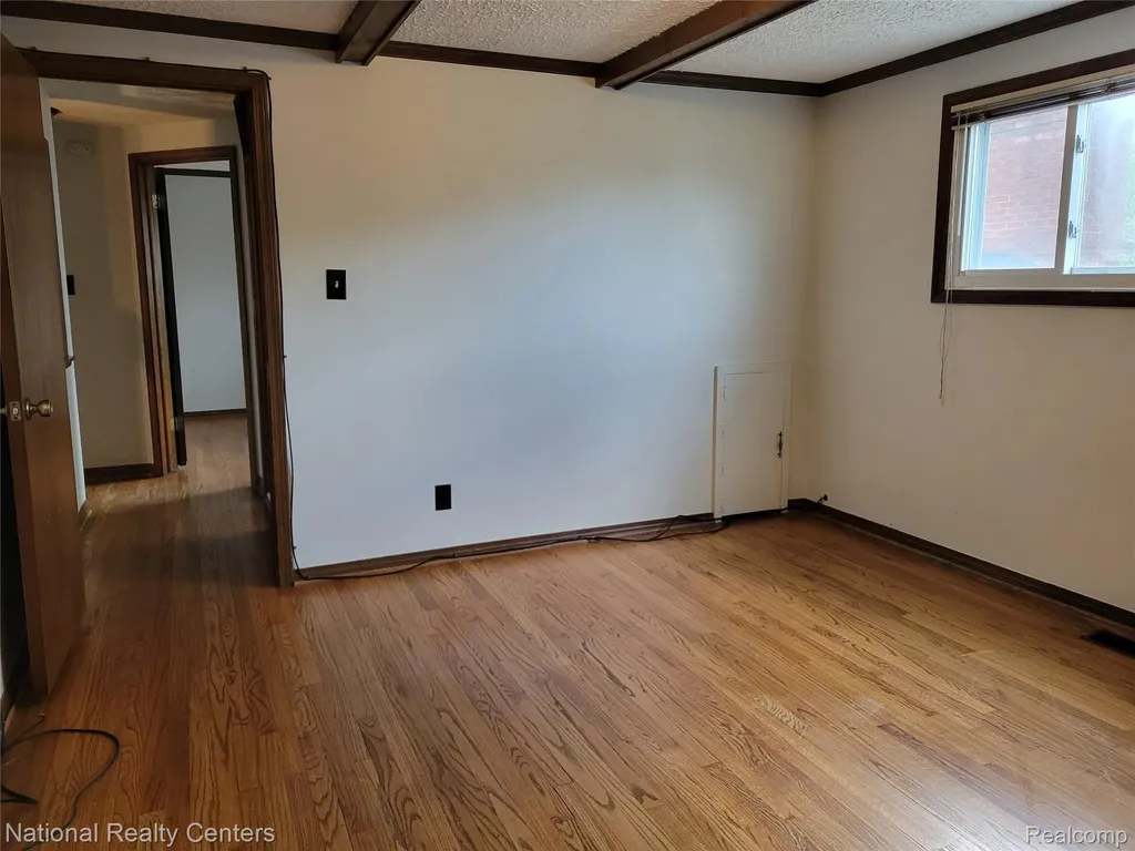 8831 Sioux Redford Charter Township MI 48239