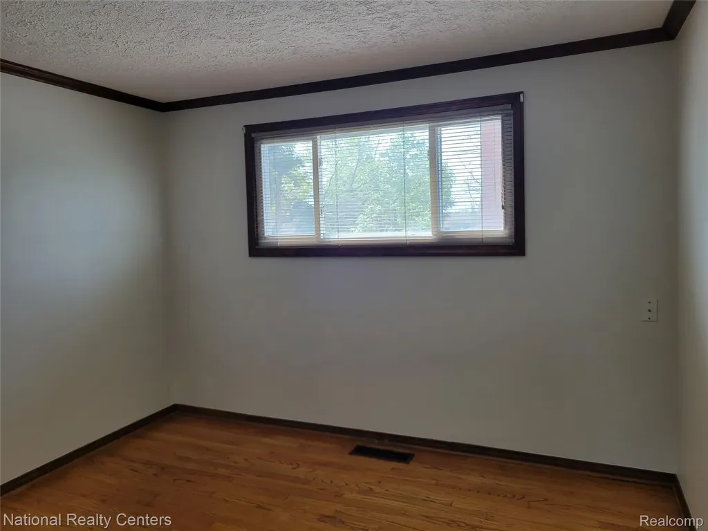 8831 Sioux Redford Charter Township MI 48239