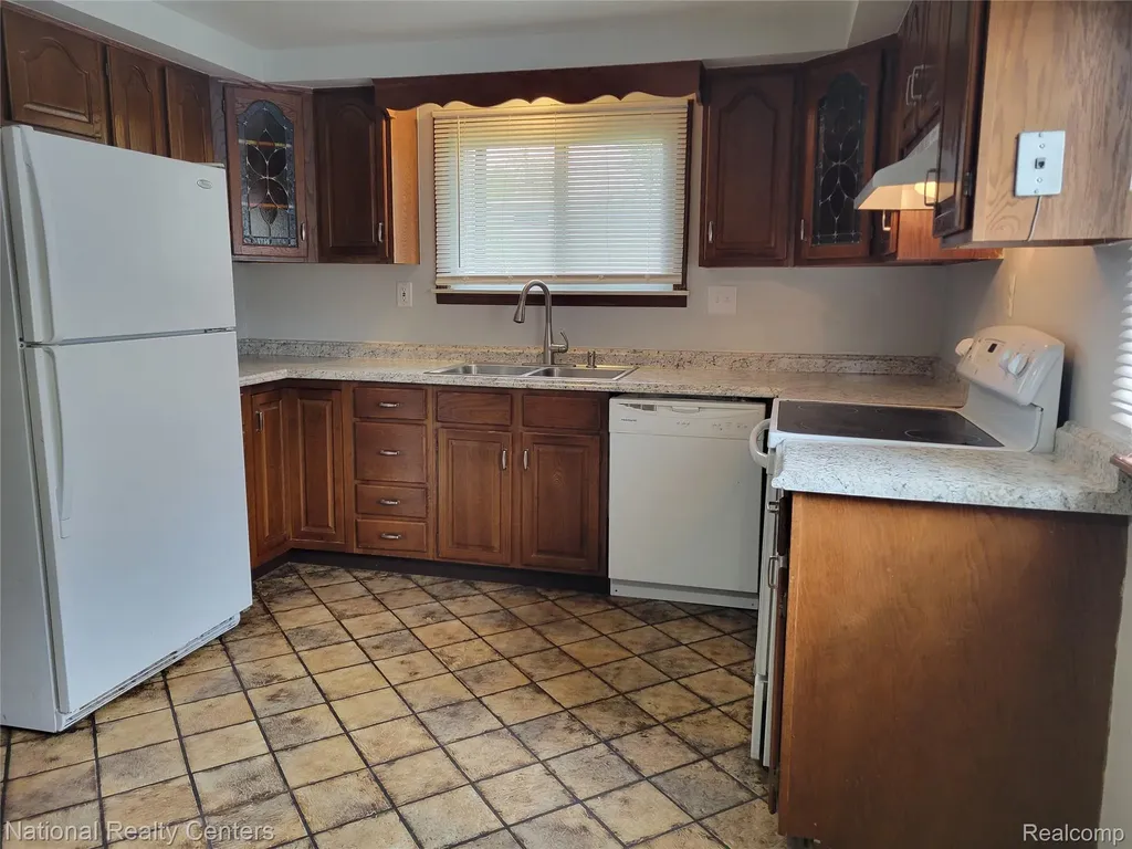 8831 Sioux Redford Charter Township MI 48239