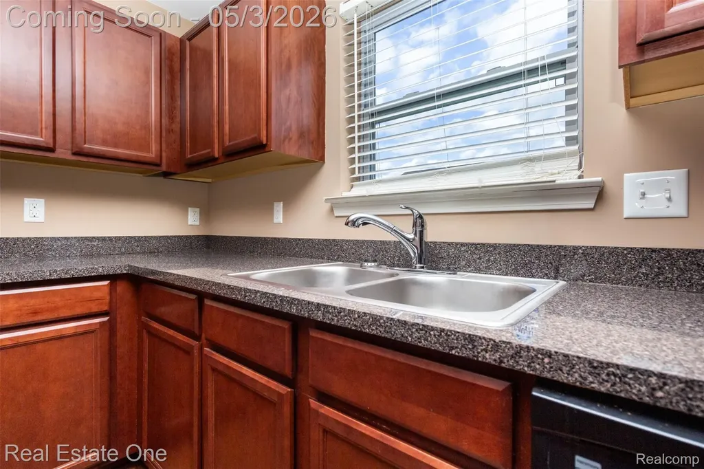 14236 Shamrock Drive Redford Charter Township MI 48239