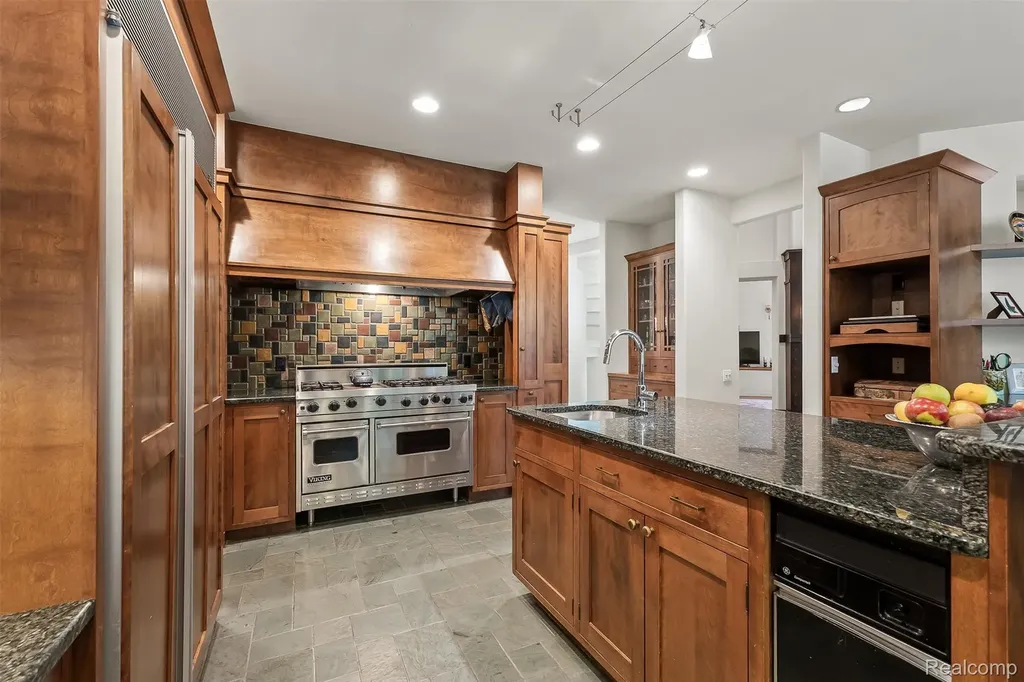 1800 Tiverton Road Bloomfield Hills City MI 48304
