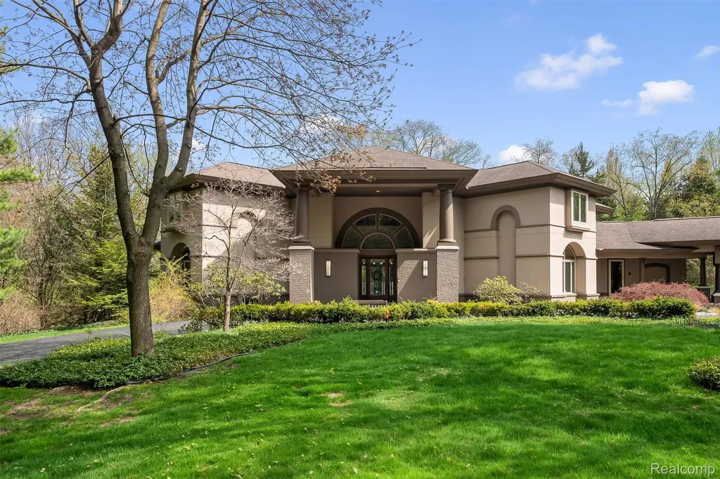 1800 Tiverton Road Bloomfield Hills City MI 48304