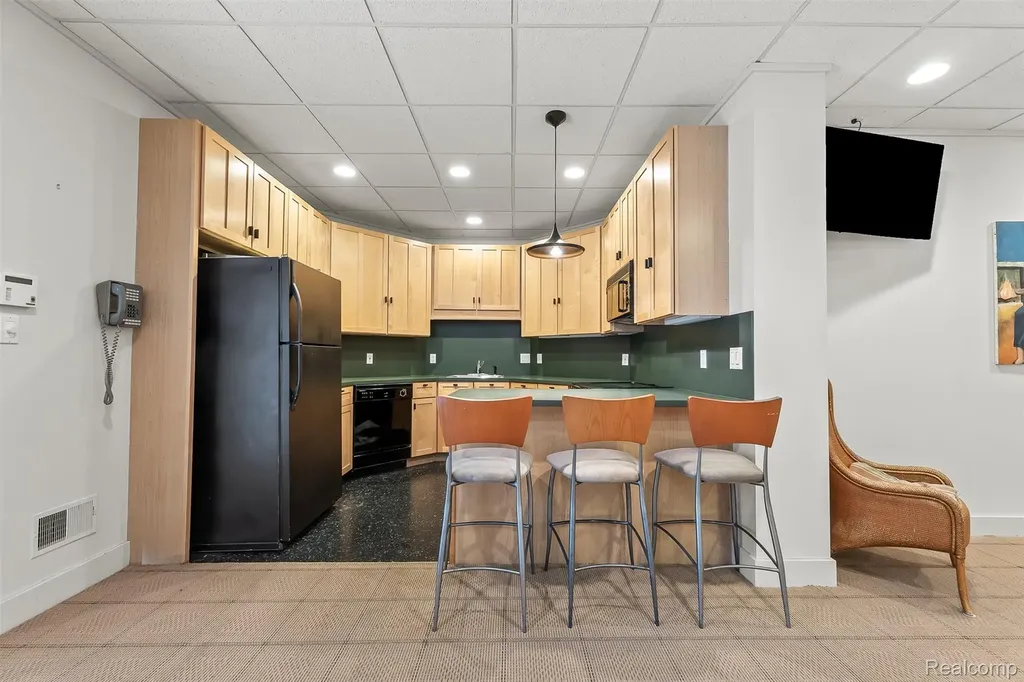1800 Tiverton Road Bloomfield Hills City MI 48304