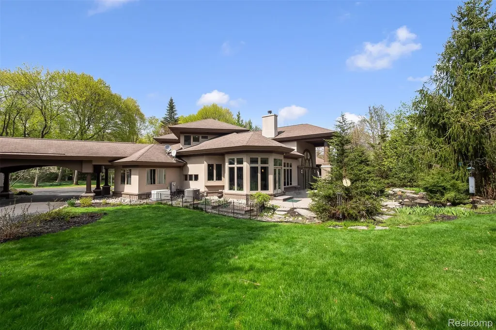 1800 Tiverton Road Bloomfield Hills City MI 48304