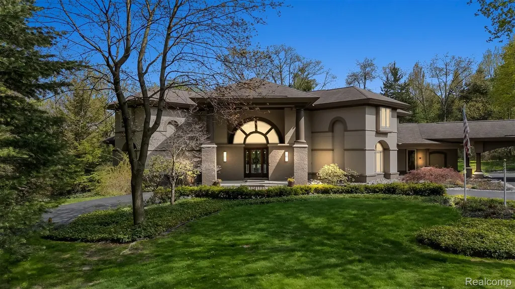 1800 Tiverton Road Bloomfield Hills City MI 48304