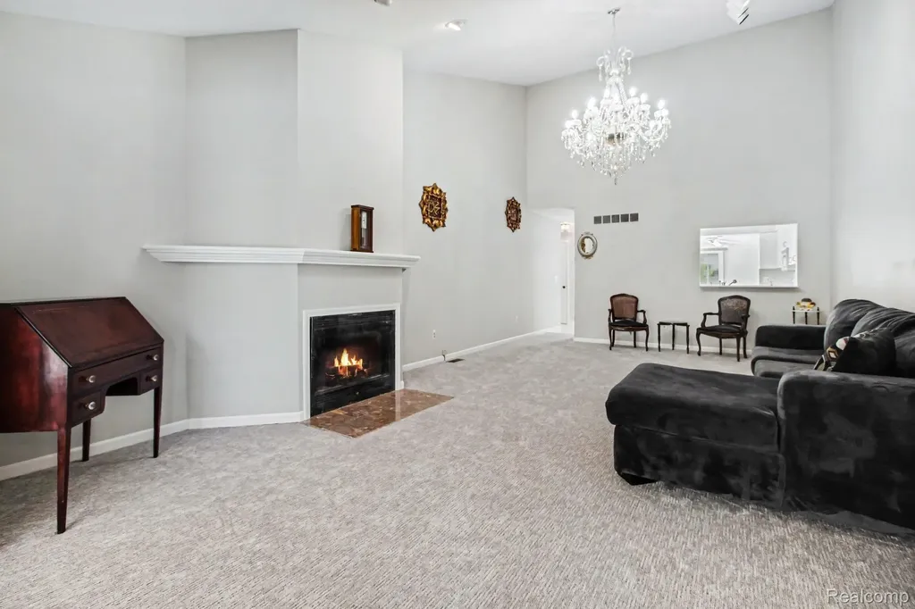 26917 Ann Arbor Trail Dearborn Heights City MI 48127
