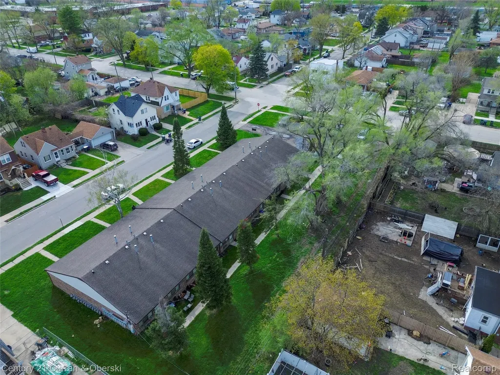 1470 Paris Avenue Lincoln Park City MI 48146