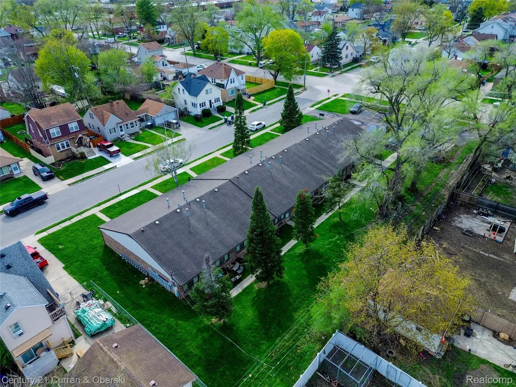 1470 Paris Avenue Lincoln Park City MI 48146