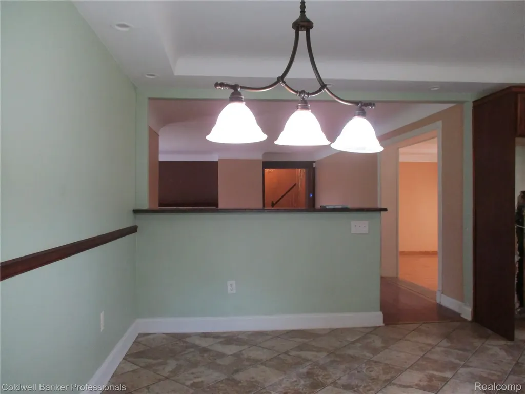28251 Wildwood Trail Farmington Hills City MI 48336