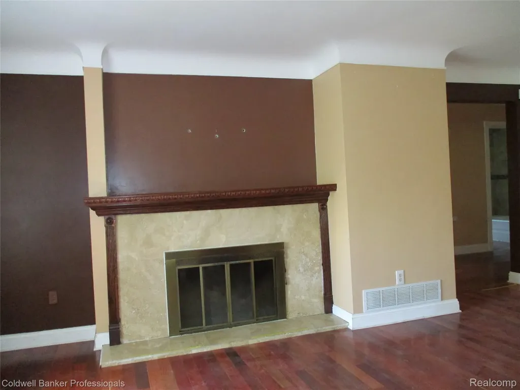 28251 Wildwood Trail Farmington Hills City MI 48336