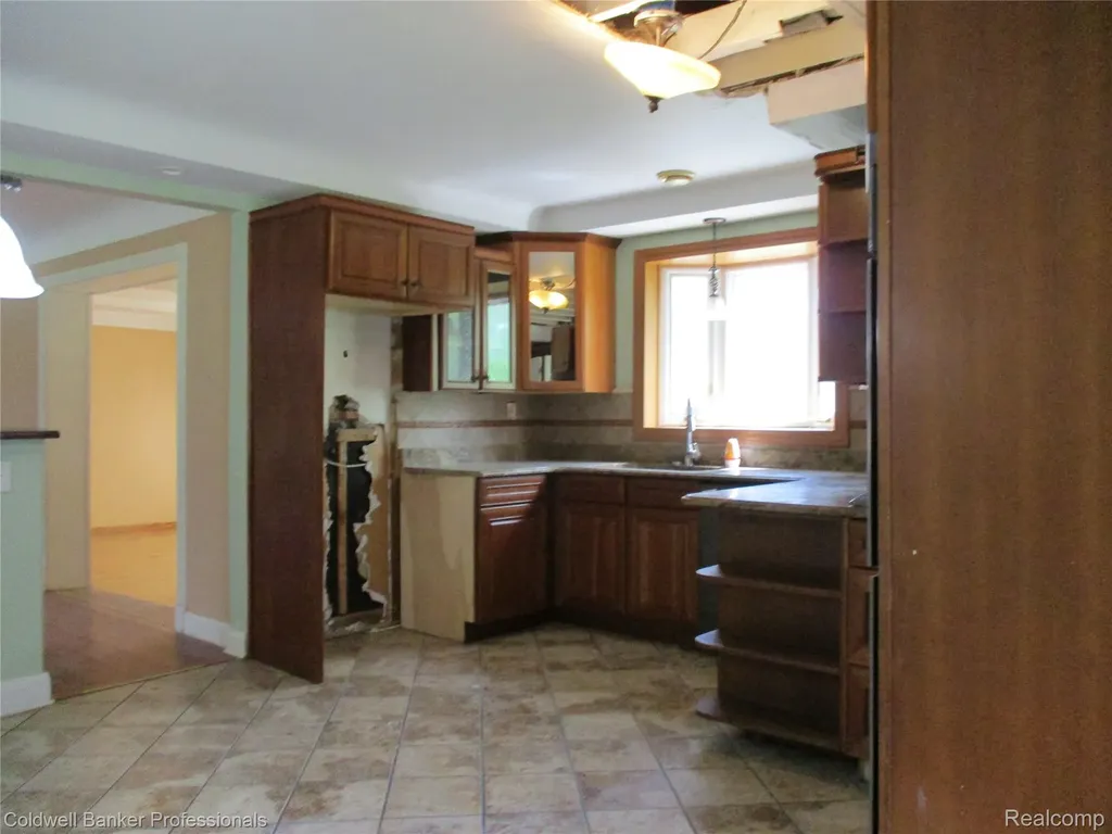 28251 Wildwood Trail Farmington Hills City MI 48336