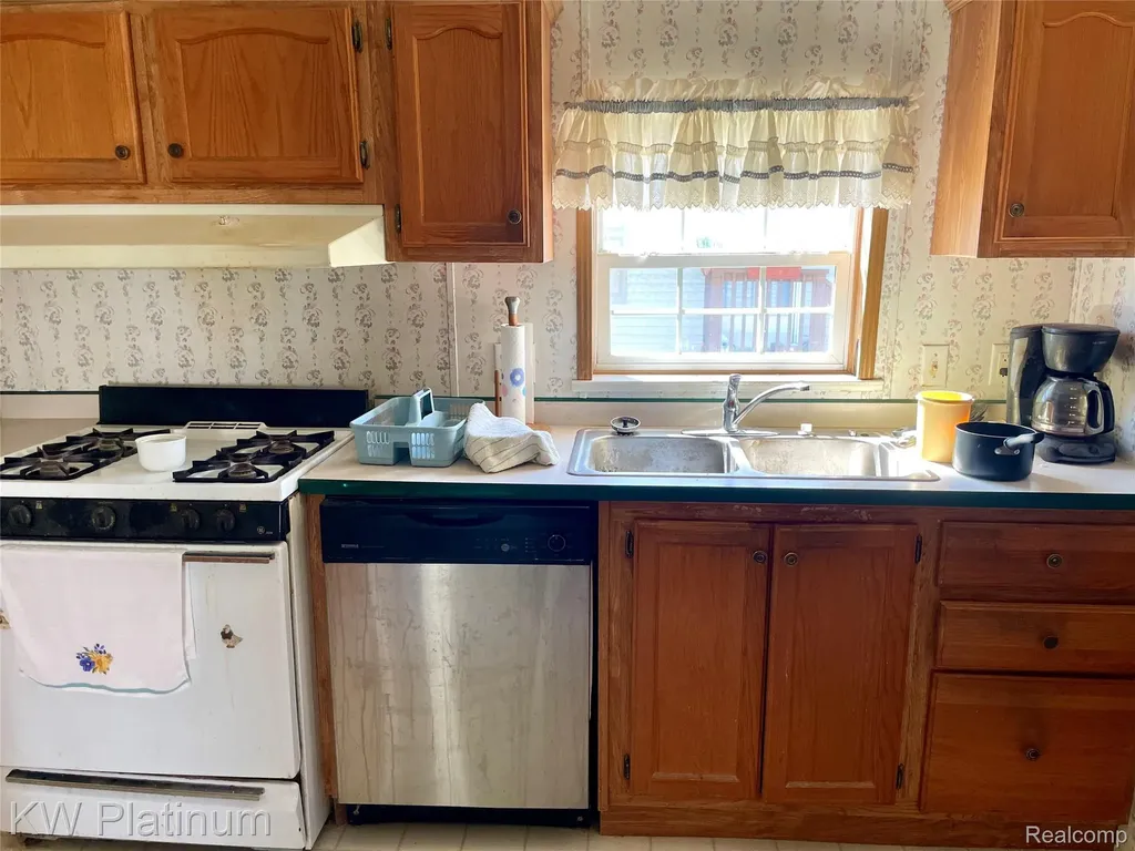 9691 Stoneypointe Drive Ira Township MI 48023