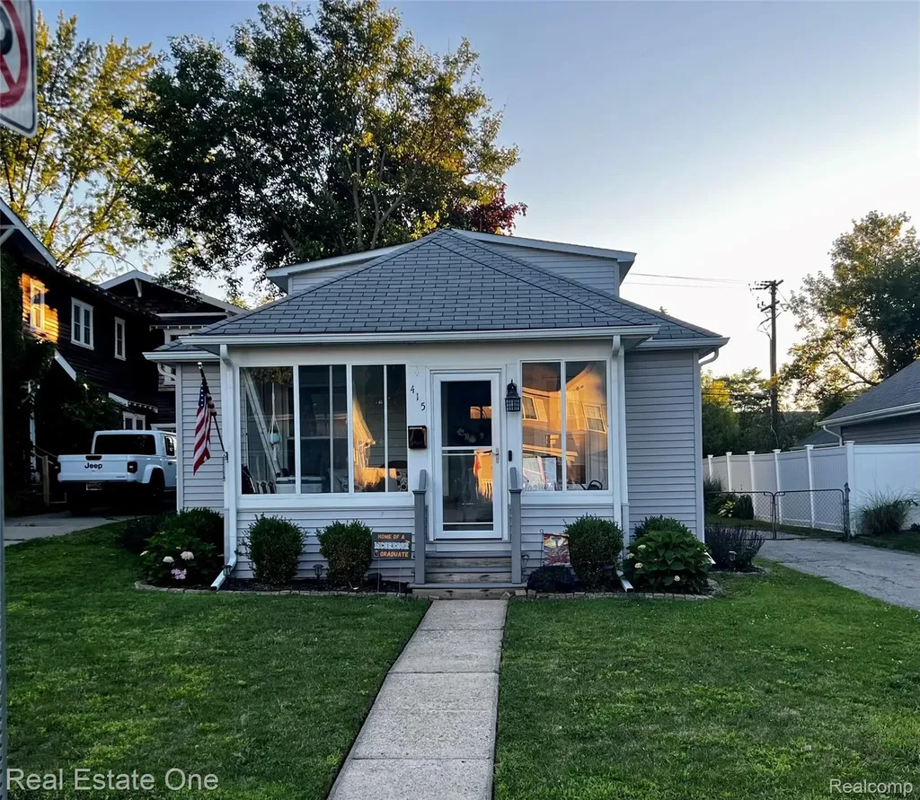 415 Taylor Avenue Rochester City MI 48307