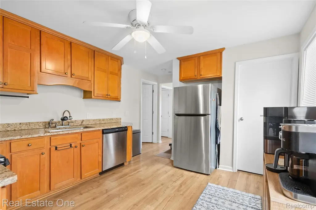 415 Taylor Avenue Rochester City MI 48307