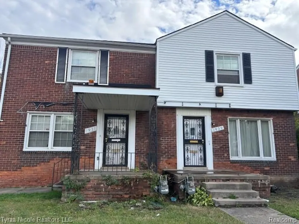 1931-1939 Ewald Circle Detroit City MI 48238