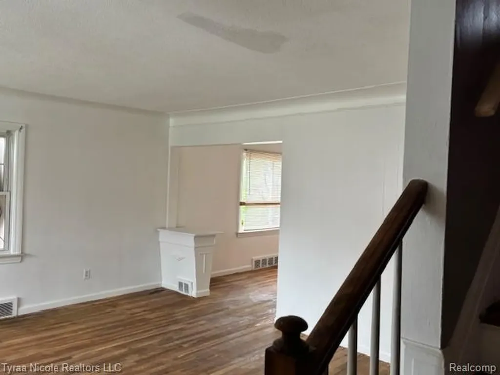 1931-1939 Ewald Circle Detroit City MI 48238
