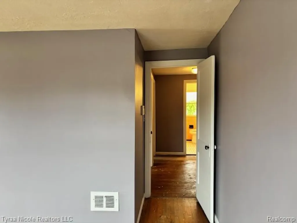 1931-1939 Ewald Circle Detroit City MI 48238