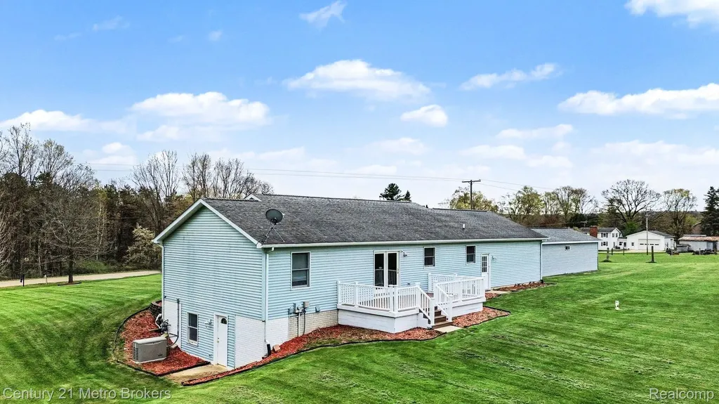 3861 Five Lakes Road Mayfield Township MI 48461